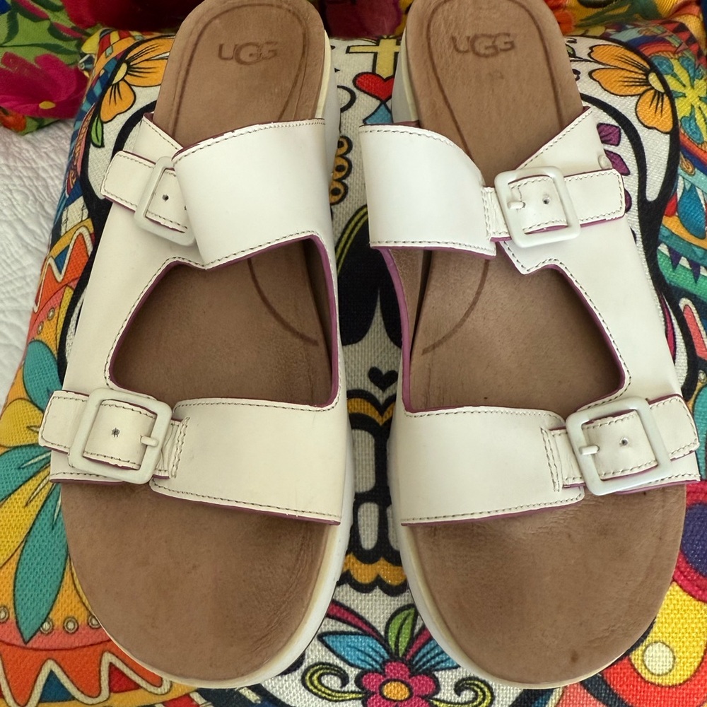 Ugg Woman's Sandals